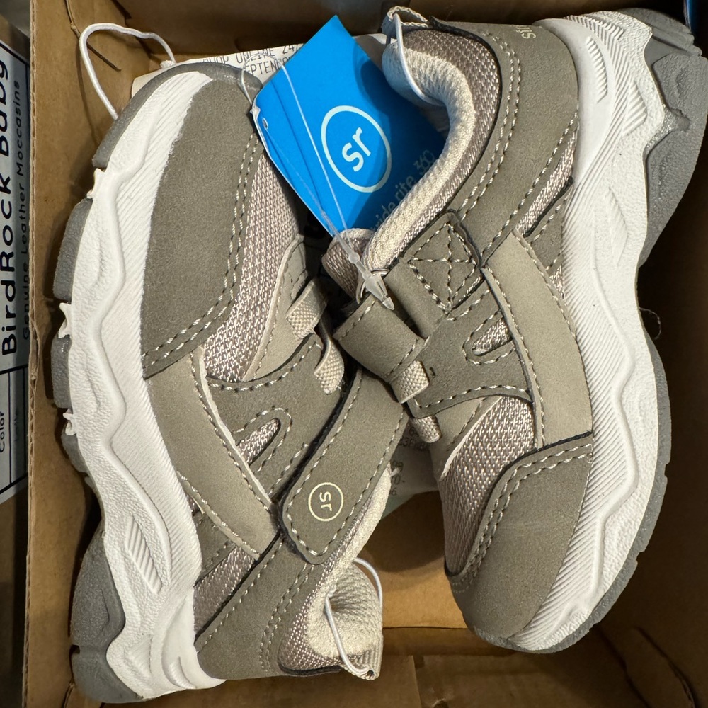 Nick striderite new condition size 5